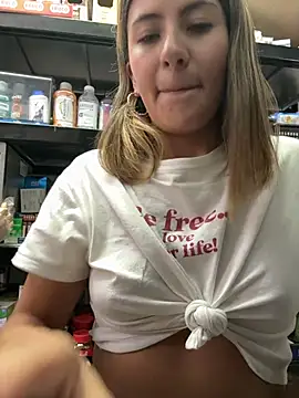 Andrea18 blonde online show from 04/21/26, 03:28