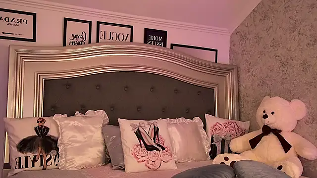 Amber Luna online show from 11/29/25, 12:08