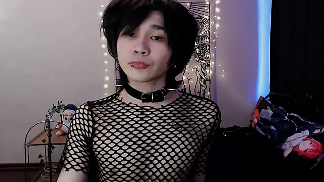 Snapshot of rennnuts chatting on 03/20/25, 12:53 rennnuts online show from 03/20/25, 12:53