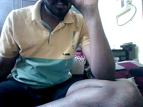 Snapshot of anandhababu chatting on 12/22/25, 12:29 anandhababu online show from 12/22/25, 12:29