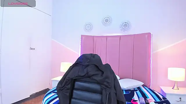 Liiam smith  online show from 10/20/25, 12:38