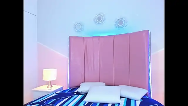 Liiam smith  online show from 12/05/25, 01:09