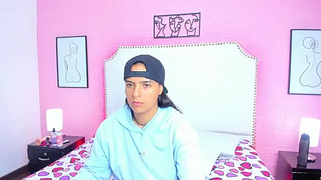  Emma whiitee  online show from 10/15/25, 12:38