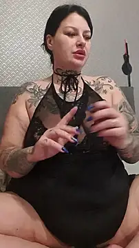 CannabisQueenn online show from 10/21/25, 07:20