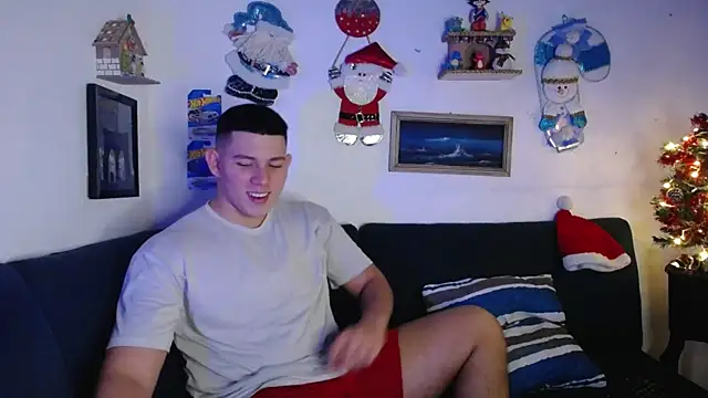 JamesCr  online show from 11/28/25, 02:03