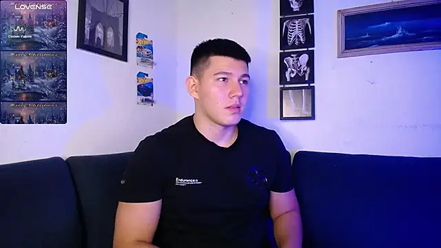 JamesCr  online show from 12/21/25, 12:18