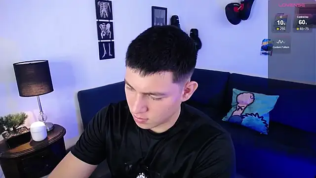 JamesCr  online show from 04/24/26, 01:13