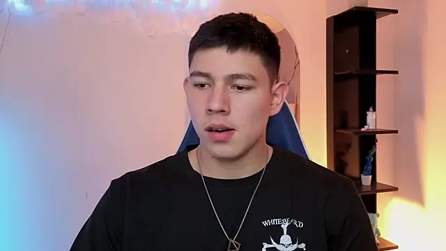 JamesCr  online show from 07/11/26, 12:41
