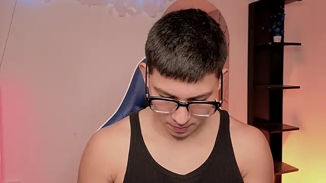 JamesCr  online show from 07/15/26, 12:43