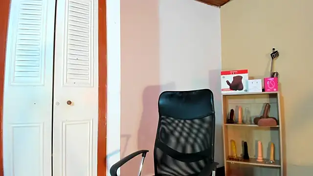 Violetta 0 online show from 02/14/26, 12:57