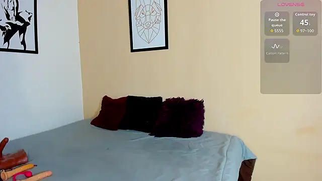 Violetta 0 online show from 04/24/26, 02:30