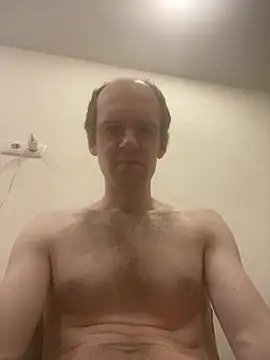 LynnAhNight online show from 02/24/25, 03:23