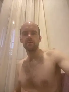 LynnAhNight online show from 09/13/25, 02:55