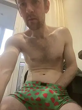 LynnAhNight online show from 04/08/26, 03:28