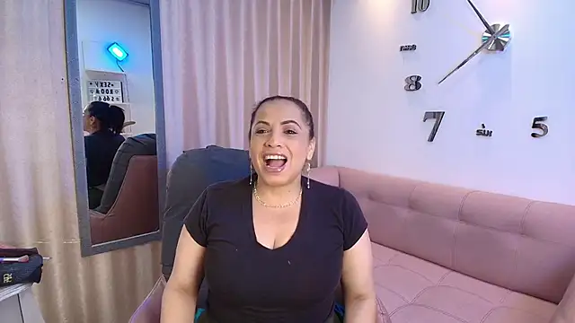 GochitaWild online show from 11/09/25, 01:31