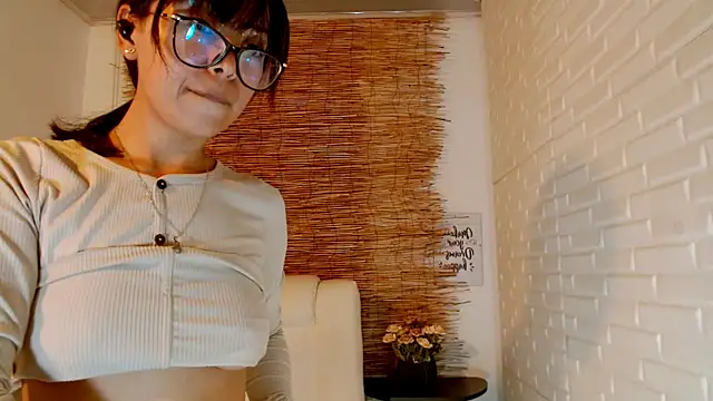 Snapshot of Luna_7_777 chatting on 02/23/25, 04:28 Luna 7 777 online show from 02/23/25, 04:28