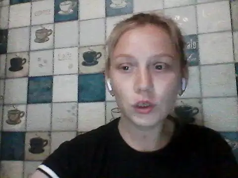 Snapshot of Anna_wey chatting on 06/24/26, 07:13 Anna wey online show from 06/24/26, 07:13