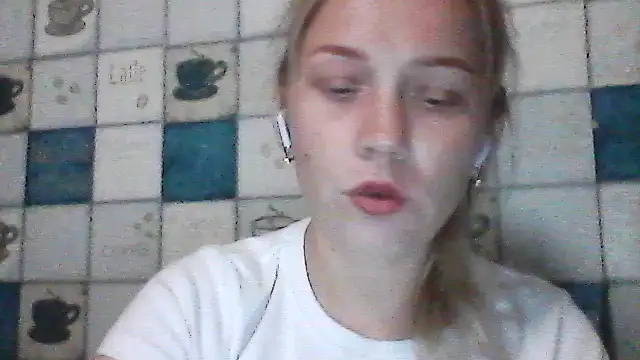 Snapshot of Anna_wey chatting on 07/10/26, 07:05 Anna wey online show from 07/10/26, 07:05