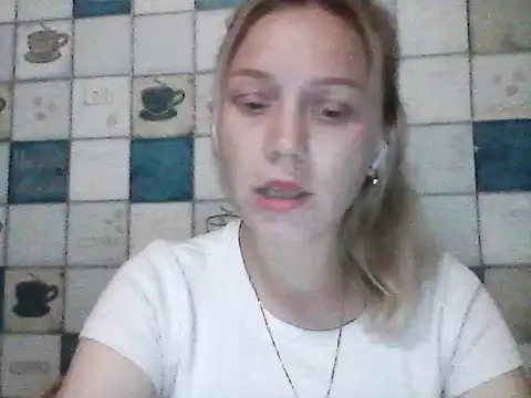 Snapshot of Anna_wey chatting on 07/18/26, 07:28 Anna wey online show from 07/18/26, 07:28