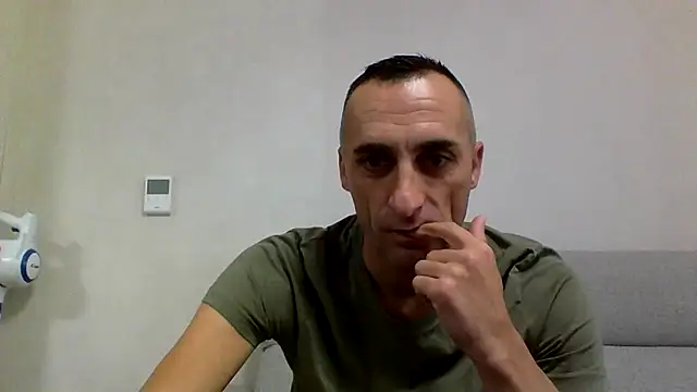 ANGELSANTAMARIA- online show from 10/04/25, 04:16