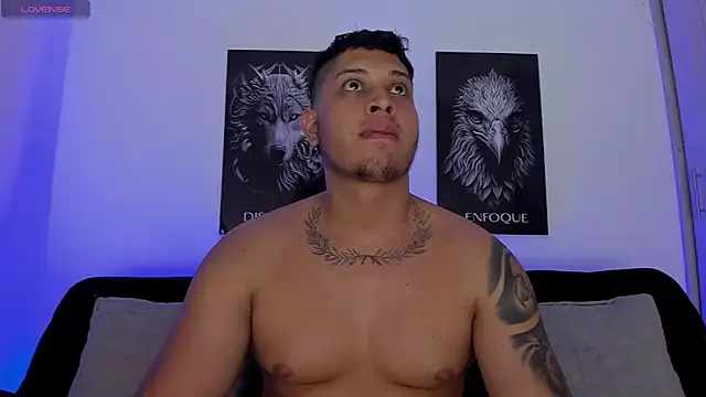 Snapshot of JohanSmith chatting on 11/06/25, 02:34 JohanSmith online show from 11/06/25, 02:34