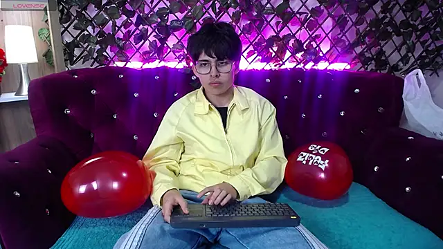 PepperTwink online show from 02/15/25, 01:49