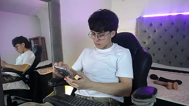 PepperTwink online show from 09/17/25, 04:08