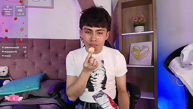 PepperTwink online show from 12/03/25, 05:44