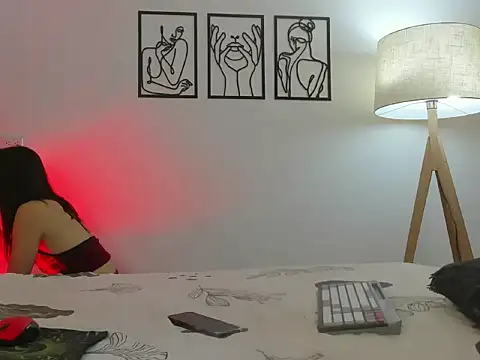 andrea cherryy online show from 04/18/26, 08:42