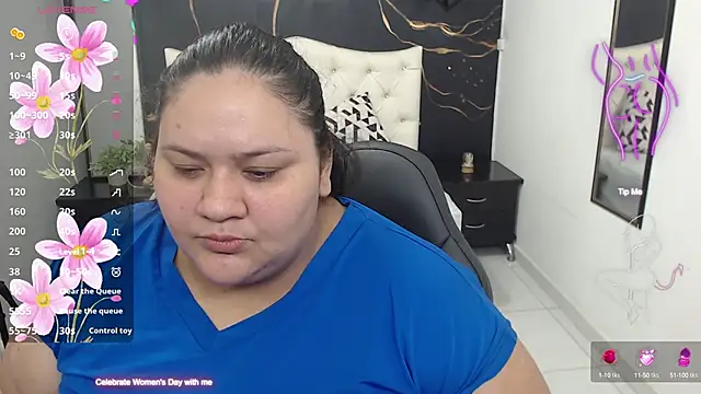 Snapshot of Aaliyah11 chatting on 03/11/25, 02:54 Aaliyah11 online show from 03/11/25, 02:54