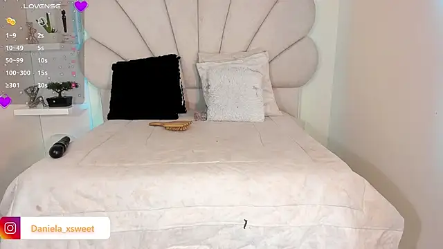 Danielaangelina online show from 10/11/25, 06:23