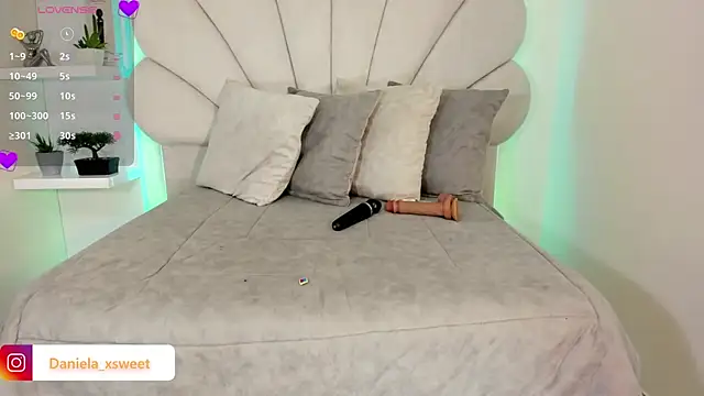 Danielaangelina online show from 03/27/26, 05:57