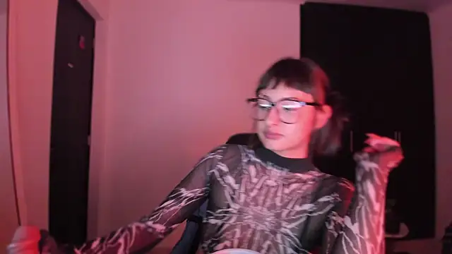 ggor4w33 online show from 10/05/25, 11:46