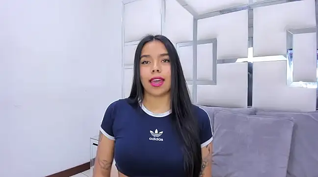 ZoeWan69 online show from 02/21/25, 10:50