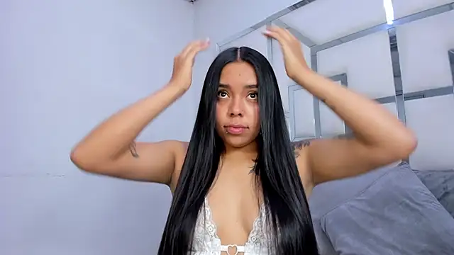 ZoeWan69 online show from 11/24/25, 11:54