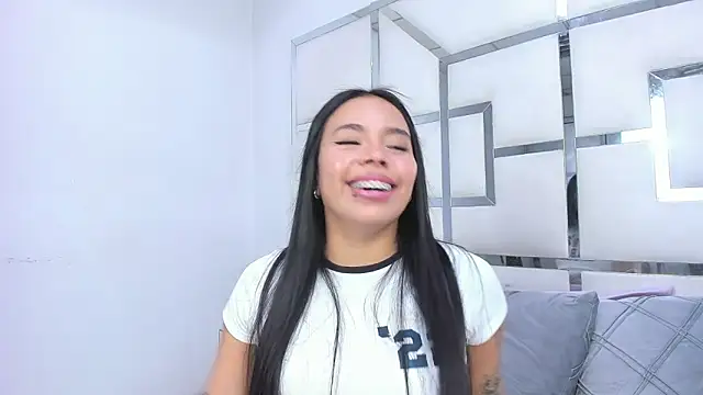 ZoeWan69 online show from 03/13/26, 02:12