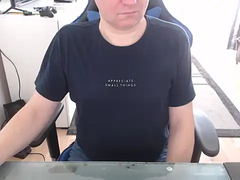 Snapshot of ruplumber chatting on 03/18/25, 08:47 ruplumber online show from 03/18/25, 08:47