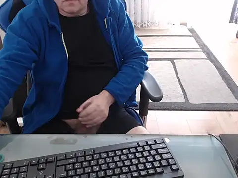 Snapshot of ruplumber chatting on 03/20/25, 09:15 ruplumber online show from 03/20/25, 09:15