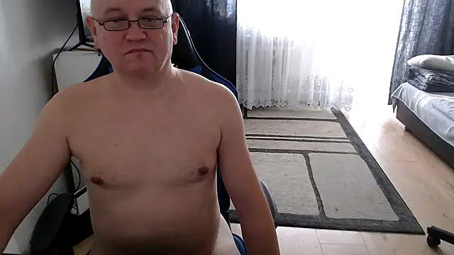 Snapshot of ruplumber chatting on 10/23/25, 09:19 ruplumber online show from 10/23/25, 09:19