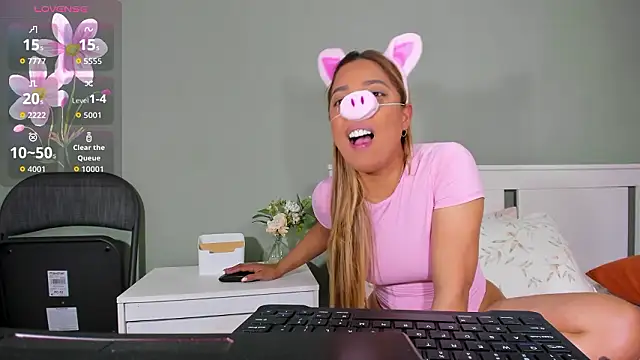 Izadi 7 online show from 02/14/26, 12:29