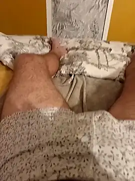 Snapshot of Dam70 chatting on 10/08/25, 07:44 Dam70 online show from 10/08/25, 07:44