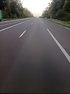 Snapshot of Dam70 chatting on 10/13/25, 05:40 Dam70 online show from 10/13/25, 05:40