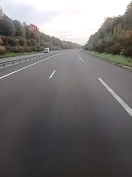 Snapshot of Dam70 chatting on 10/17/25, 06:05 Dam70 online show from 10/17/25, 06:05