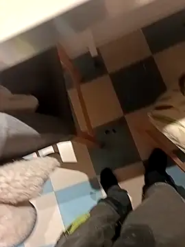 Snapshot of Dam70 chatting on 10/31/25, 07:15 Dam70 online show from 10/31/25, 07:15