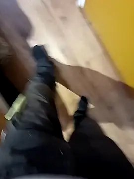 Snapshot of Dam70 chatting on 11/01/25, 11:56 Dam70 online show from 11/01/25, 11:56