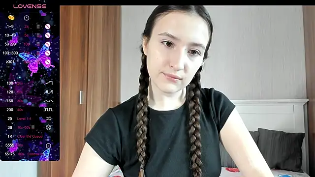Snapshot of Cute__Nana chatting on 09/29/25, 06:18 Cute Nana online show from 09/29/25, 06:18