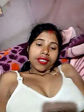 Snapshot of Miss_triha chatting on 02/18/25, 07:52 Miss triha online show from 02/18/25, 07:52