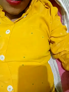 Snapshot of Miss_triha chatting on 11/02/25, 07:33 Miss triha online show from 11/02/25, 07:33