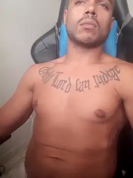 Snapshot of mcloveyiii chatting on 03/17/25, 02:01 mcloveyiii online show from 03/17/25, 02:01