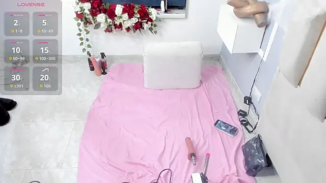 Snapshot of emmysandoval chatting on 11/01/25, 12:29 emmysandoval online show from 11/01/25, 12:29